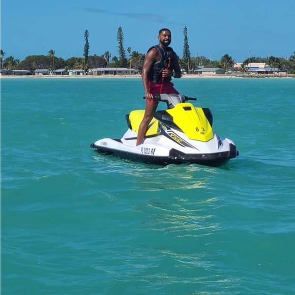 Meet your Posher, Taylor - Picture 3 of 17